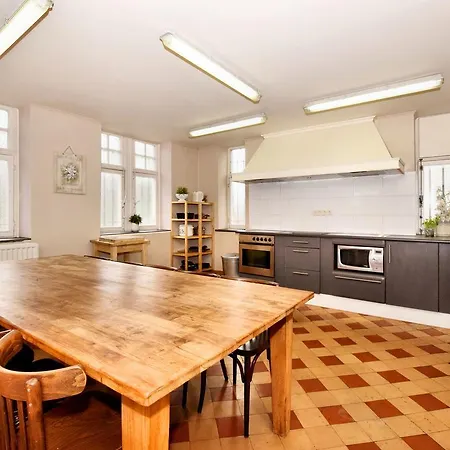 Вилла Modern In Near Town Centre Спа