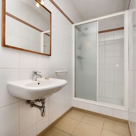Modern In Near Town Centre * Спа